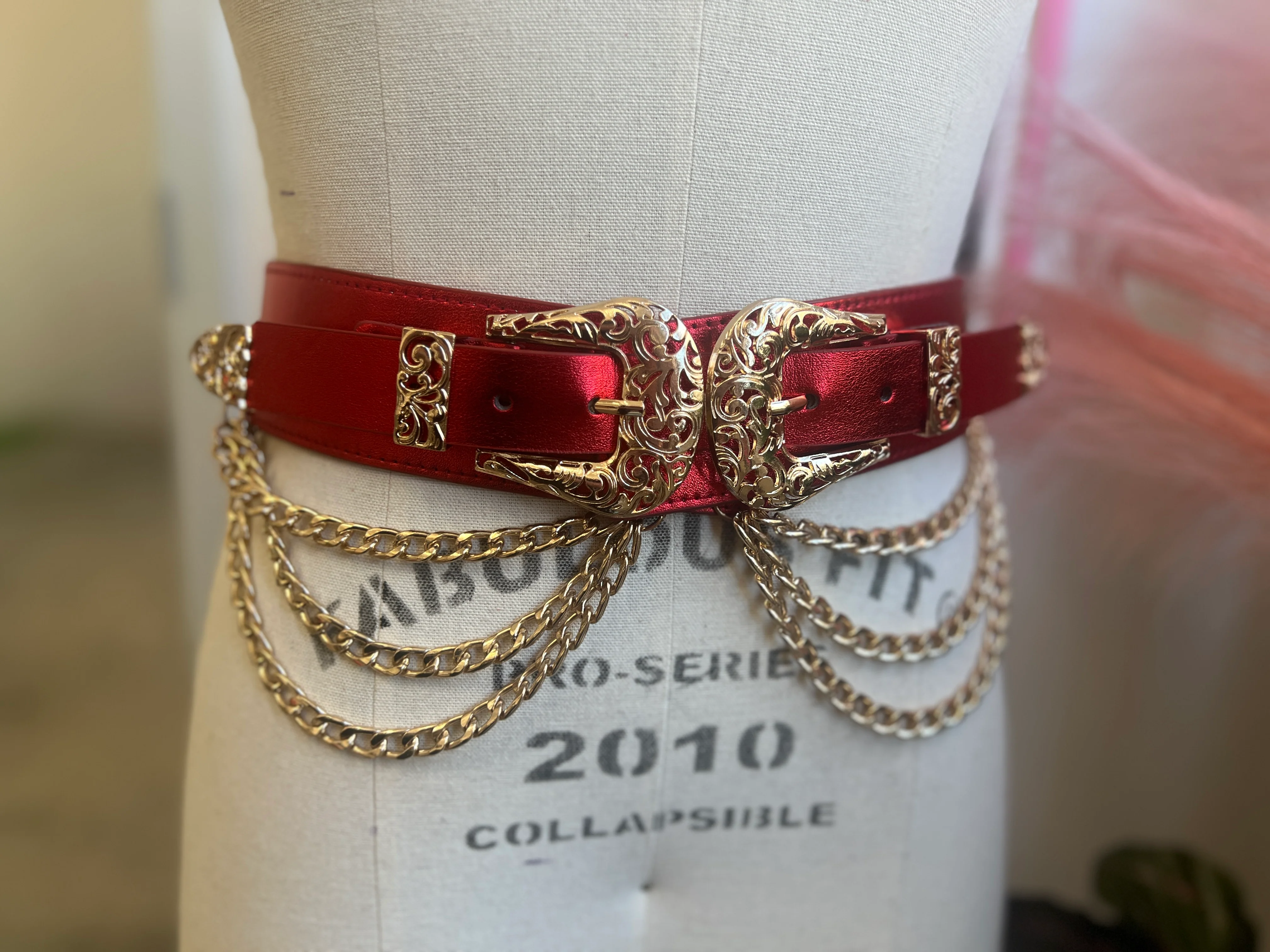 Western-style faux leather belt with triple chains - Image 9