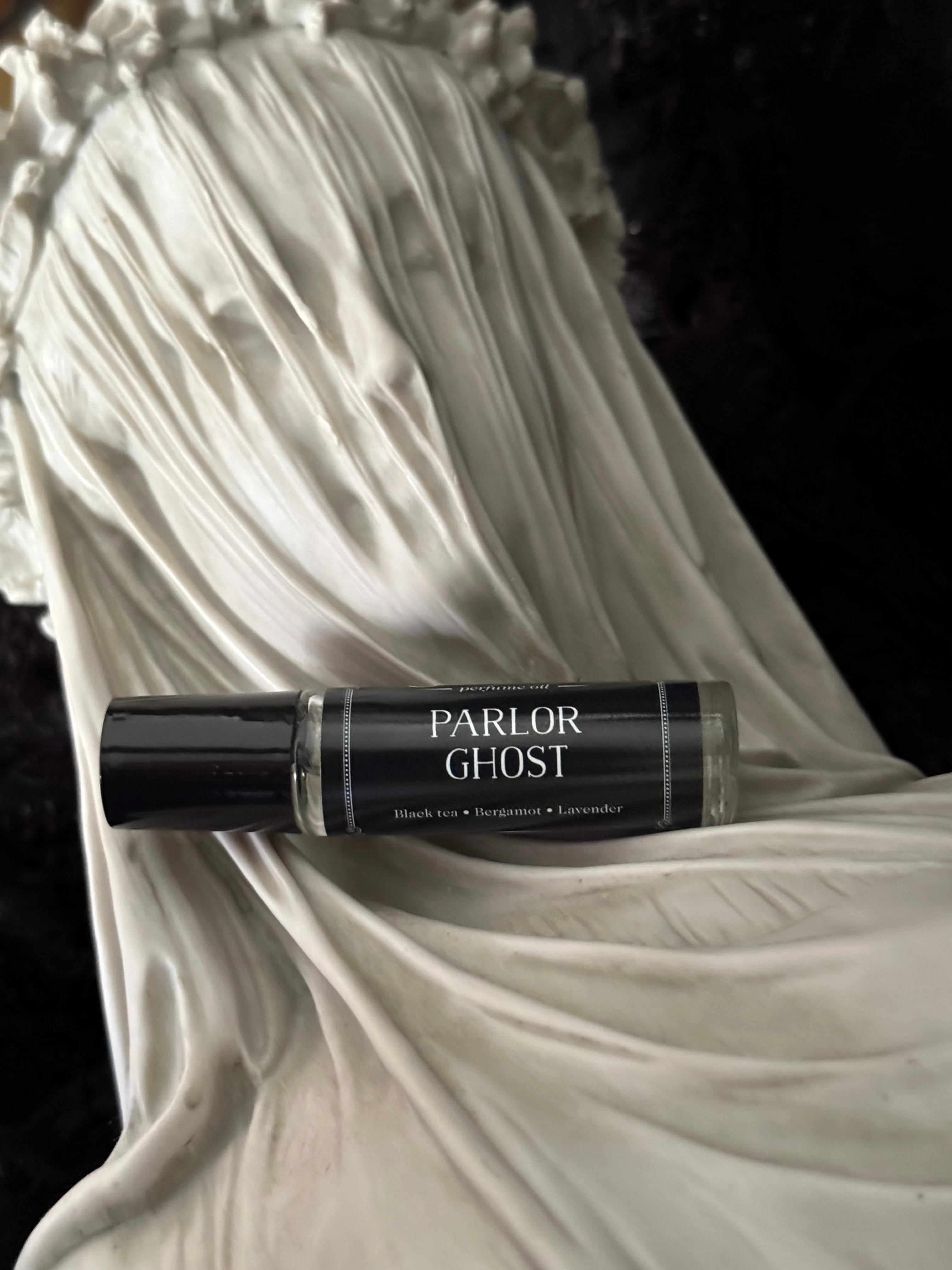 Parlor Ghost (bergamot, black tea, lavender) by Seance - Image 3
